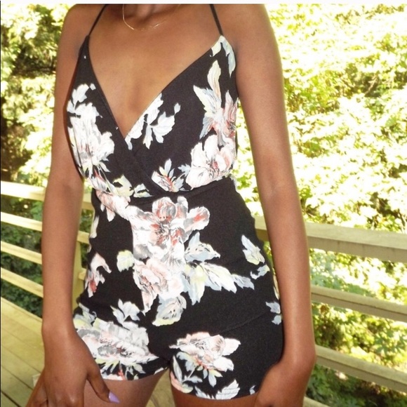 Floral Romper - Picture 3 of 3